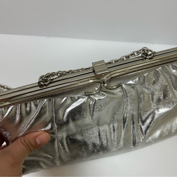 Vintage Silver shiny evening bag clutch or chain handle - Picture 3 of 12